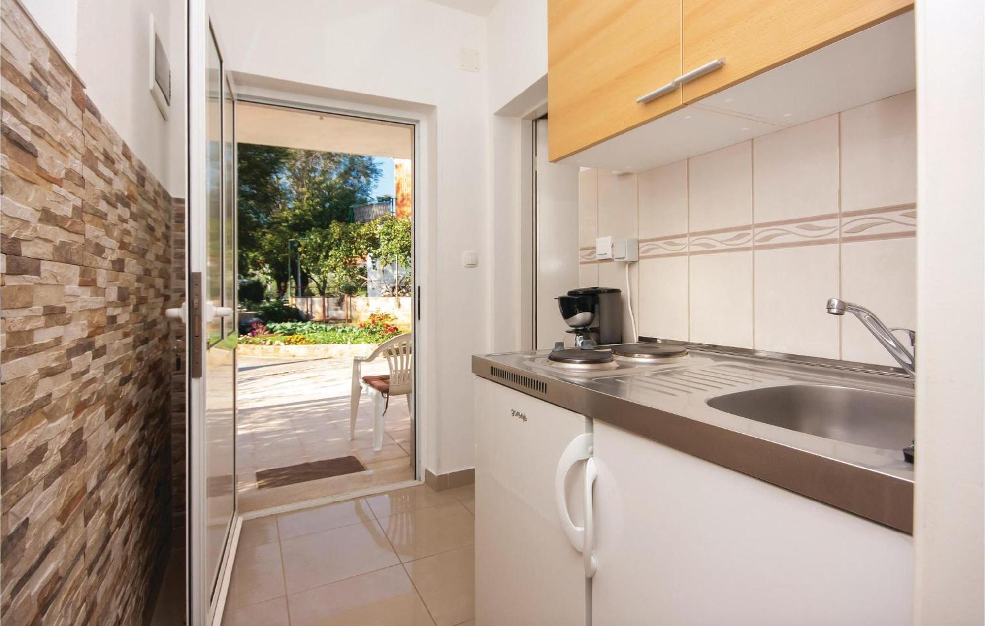 Nice Apartment In Raslina With House Sea View Zewnętrze zdjęcie
